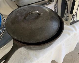 Iron skillet 