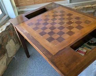 Vintage game board table