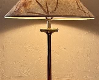 Item 22:  (2) Ethan Allen Brass Lamps - 22.5": $225 for pair (one of these lamps has no shade -- :(