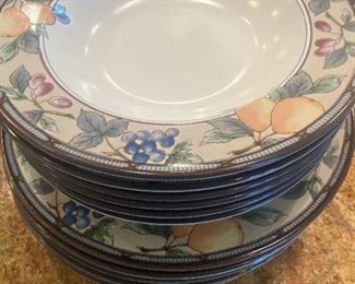 SET OF MIKASA INTAGLIO "GARDEN HARVEST"