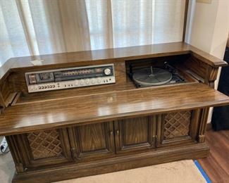 Magnavox Console/Stereo