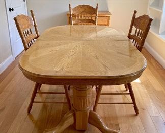 Oak Table with Claw on Ball Feet & 6 Chairs