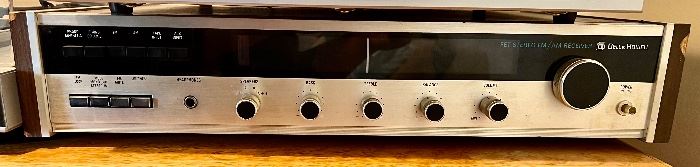 Bell & Howell FM/AM Receiver