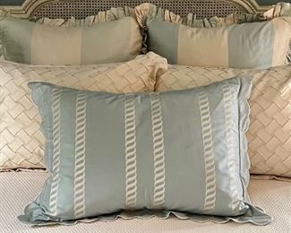detail-does not include the blue and white striped pillows