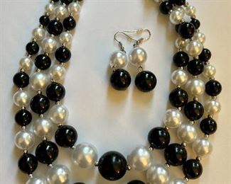 Item 341:  Black and White Faux Pearls with Earrings: $26