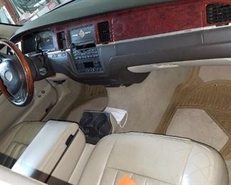 2003 Lincoln Town Car, Signature Series