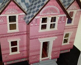 doll house with furniture