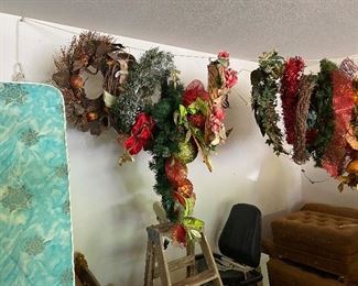 Seasonal wreaths 