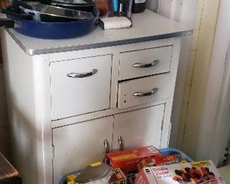 Great metal cabinet w/bread drawer