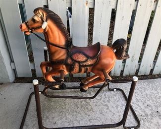 Vintage bouncing horse in excellent condition. 