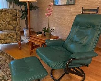Really nice leather stress-less recliner
