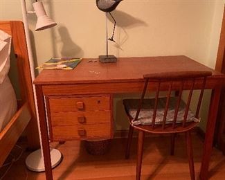 Very nice MCM desk. Chair goes with kitchen table