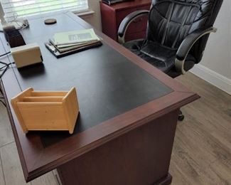 Office desk and Chair