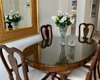 Drexel Heritage dining table w/6 chairs & two leafs