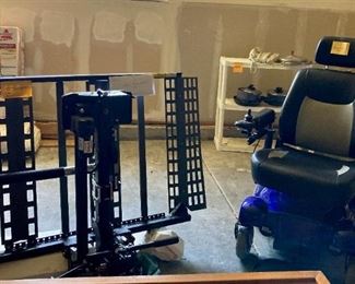 ASL-250 Meridian Lift & Swing Away Class 3 from Bruno and electric scooter