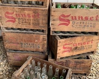 8 vintage Cleveland Ohio SUNSET Bottling Company wood soda crates Full of early TNT, Solon Springs, Sunset Sparkling Beverages and Pleasant City Beverages Glass Bottles 
