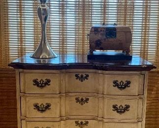 Cream hued French provincial Mid Century era 4 drawer chest with Key 