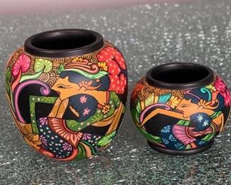 2pc Resin Decor pots Largest 4.5 x 4.5in