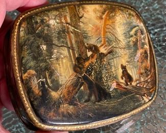 Russian Lacquer Trinket Box.Morning in Pine Forest by Shishkin Bears 1 x 4.5 x 3.5in HxWxD