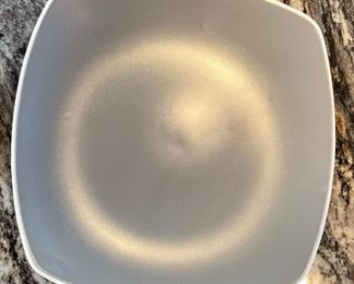 31pc Artisanal Kitchen Supply EDGE Dinnerware set 31 Piece