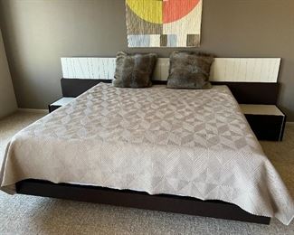 2pc Contemporary Travertine Lamps PAIR 18.5 x 13.25 x7in HxWxD