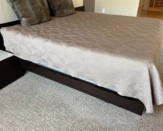 J&M Furniture Porto King LED Platform Bed & Nightstands Bed frame: 82.25 x 80in Headboard 39.5x 132in