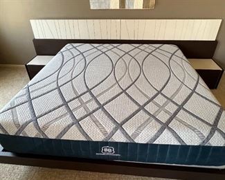 J&M Furniture Porto King LED Platform Bed & Nightstands Bed frame: 82.25 x 80in Headboard 39.5x 132in