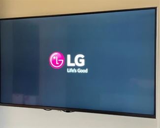 LG 49in Ultra HD 4k Smart TV 49SK8000PUA 25x43.25in