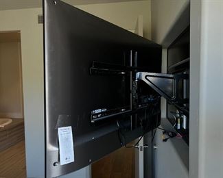 LG 49in Ultra HD 4k Smart TV 49SK8000PUA 25x43.25in