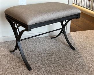 Metal Frame Upholstered Bedroom Bench 19.25x24x16in HxWxD