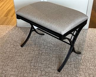 Metal Frame Upholstered Bedroom Bench 19.25x24x16in HxWxD