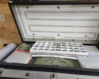 Impact Media Model 5000 vacuum formed sign making machine, with lots of accessories.