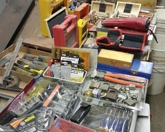Hundreds of hand tools, and accessory pieces for wood working, projects, building, and more!