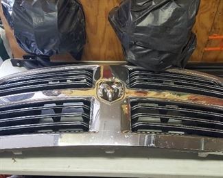 Dodge Ram 1500 Truck Grill