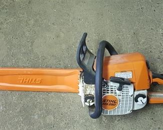 Stihl MS 250 Chain Saw 17" blade. Almost Brand New