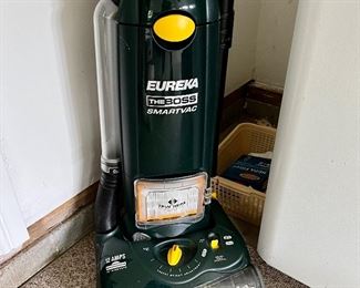 Eureka The Boss Smart Vac with Filters & Bags Clean