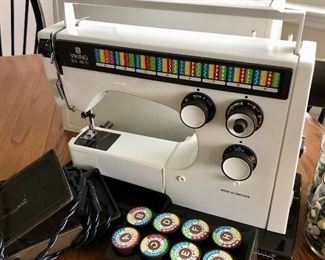Vintage Viking SLE6570 w/Foot Pedal, Cams, Book ETC 