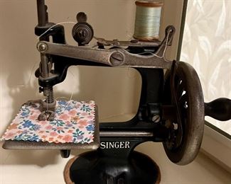 Child’s little Sewing Machine…Nice Collectible One