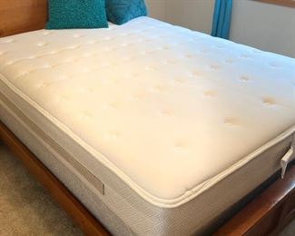 SEALY Mattress & Boxspring Sold together Only. Queen