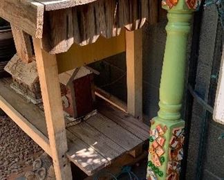 Yard Art, Pots, Table