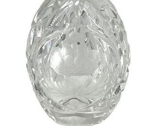Lot 043
Janik Maria Russian Style Crystal Cut Engraved Egg