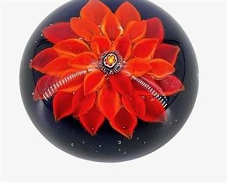Lot 055
Italian Art Glass Milifiori Floral Paperweight