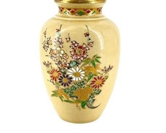 Lot 062
Japanese Satsuma Painted Vase
