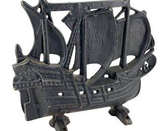 Lot 069
Antique Spanish Galleon Iron Doorstop
