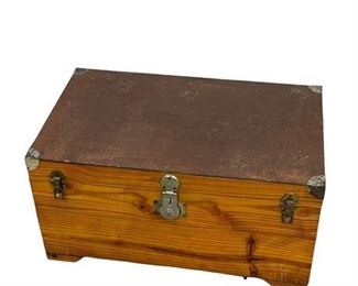 Lot 092
P Surjan Vintage Suitcase Trunk