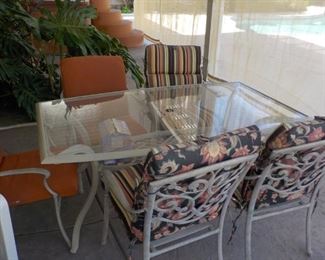 Patio Table w/4 Chairs  (Iron w/Glass Top)