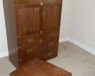 Henrendon Mid-Century 5 piece Bedroom Set