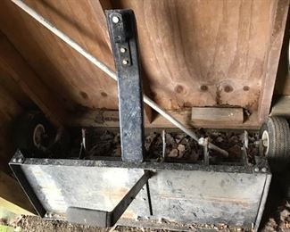 Agri Fab 40 Inch Plug Aerator