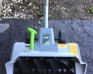 EarthWise Lithium Max Rechargeable Snow Blower