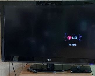 LG TV and LG DVR Player